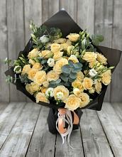 Букет цветов из:  Розы и Лизиантусы #REPLACE_PRED# Актаныш