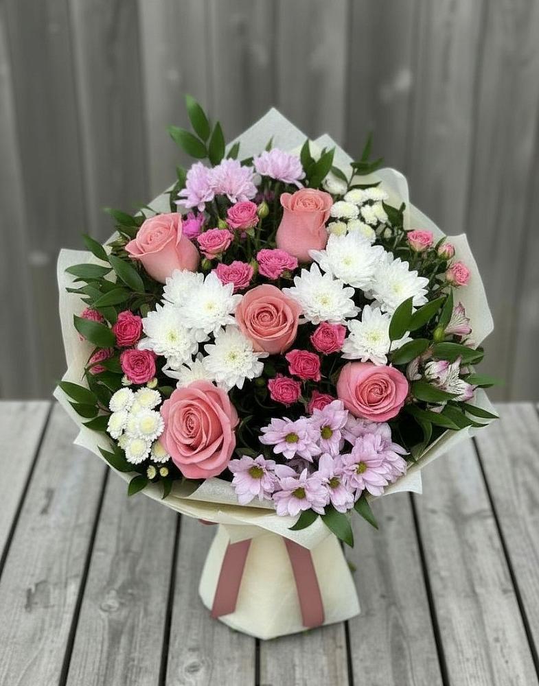 Букет цветов из: Альстромерии, Гвоздики, Розы и Хризантемы в Актаныш