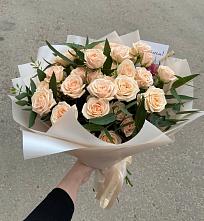 Букет Кремовые розы Латте в Актаныш