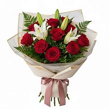 Букет цветов из:  Лилии и Розы в Актаныш