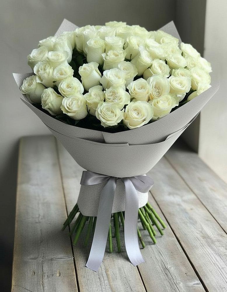Букет 35 Белых роз в Актаныш