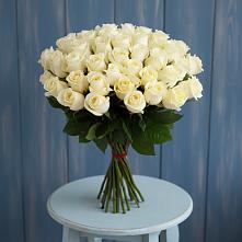 Букет 51 Белая роза Эдлесс Лав в Актаныш