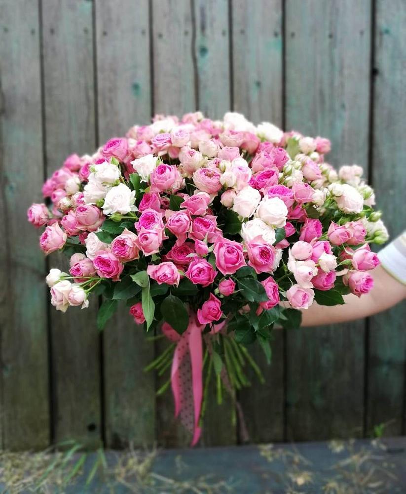 Букет Розовые кустовые розы Натали и Лав Лидия в Актаныш