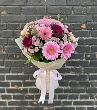 Букет цветов из:  Герберы и Хризантемы в Актаныш