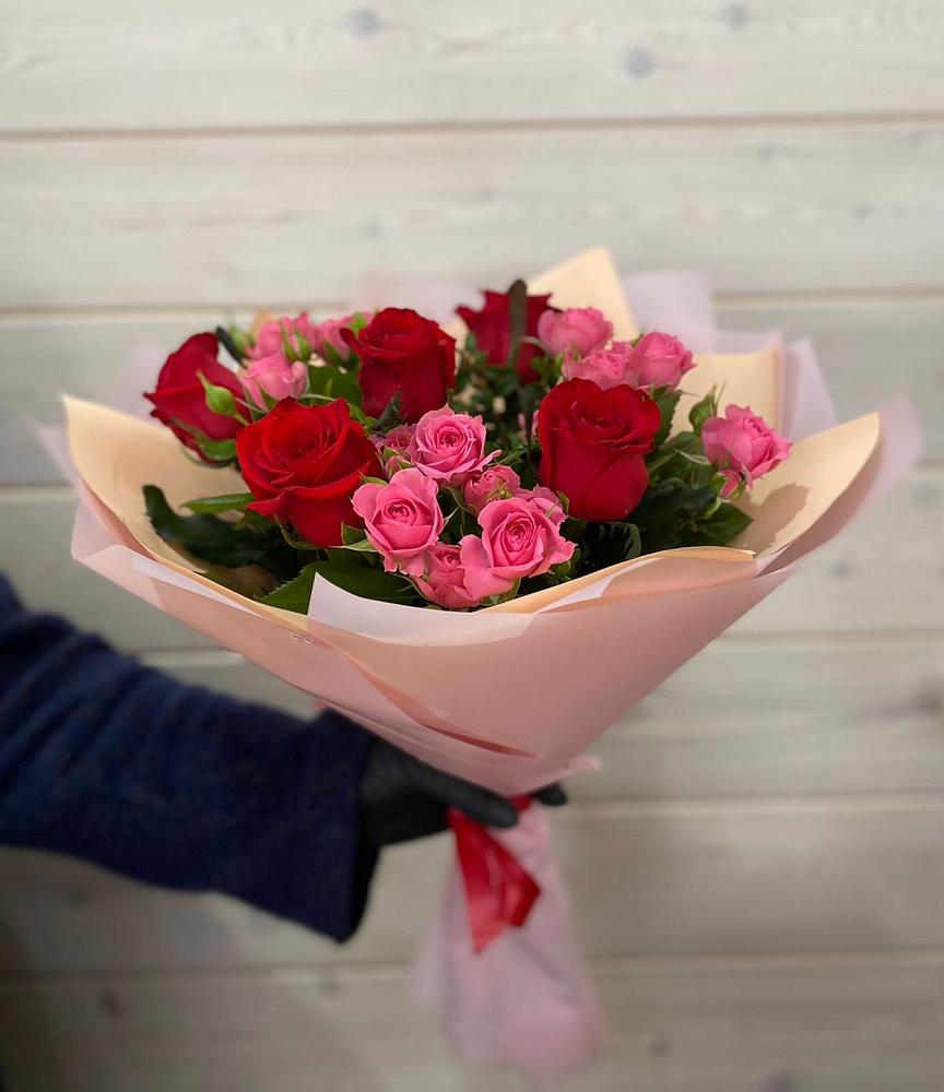 Букет цветов из: Розы в Актаныш